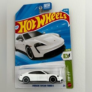 Mattel Hot Wheels Porsche Taycan Turbo S - White with Black Accents